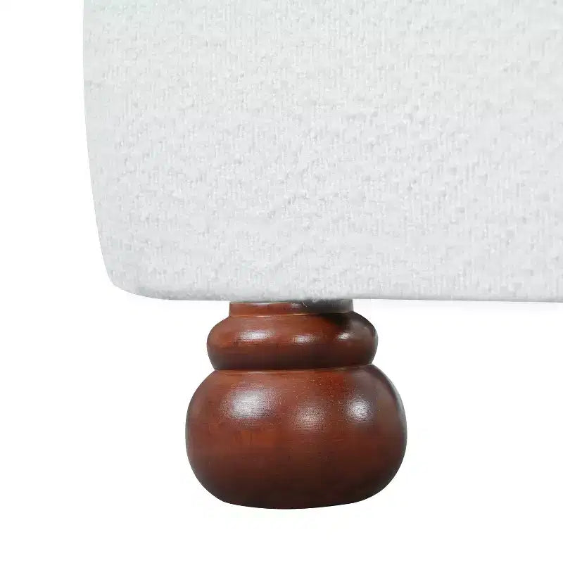 Letto imbottito moderno in bouclé di Rubberwood