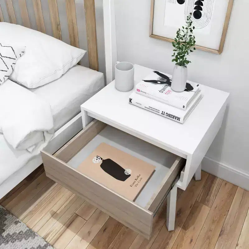 Comodino in legno massello con cassetto portaoggetti, tavolino moderno piccolo